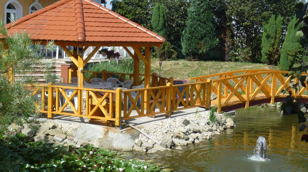 Hotel Aldos Panzio Farád Zewnętrze zdjęcie