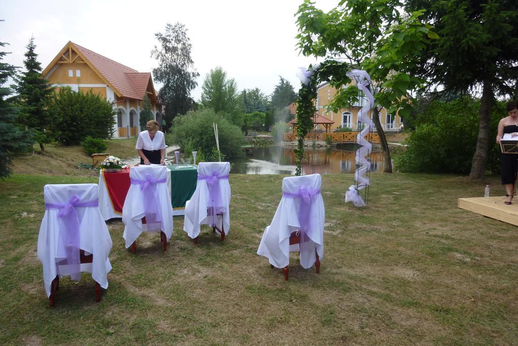 Hotel Aldos Panzio Farád Zewnętrze zdjęcie