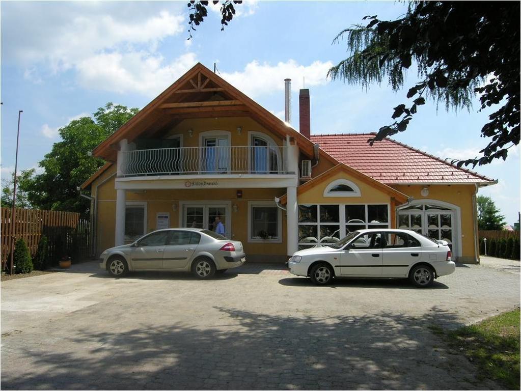Hotel Aldos Panzio Farád Zewnętrze zdjęcie